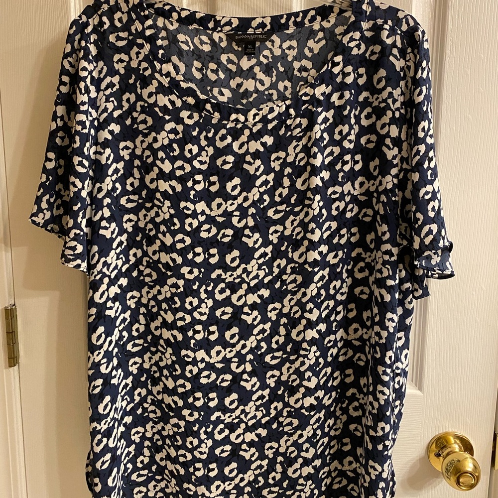 Banana Republic navy blue leopard print top